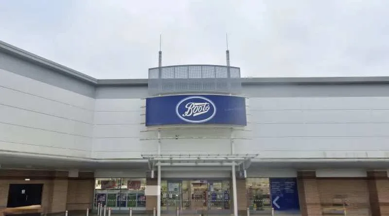 Boots, Llanelli