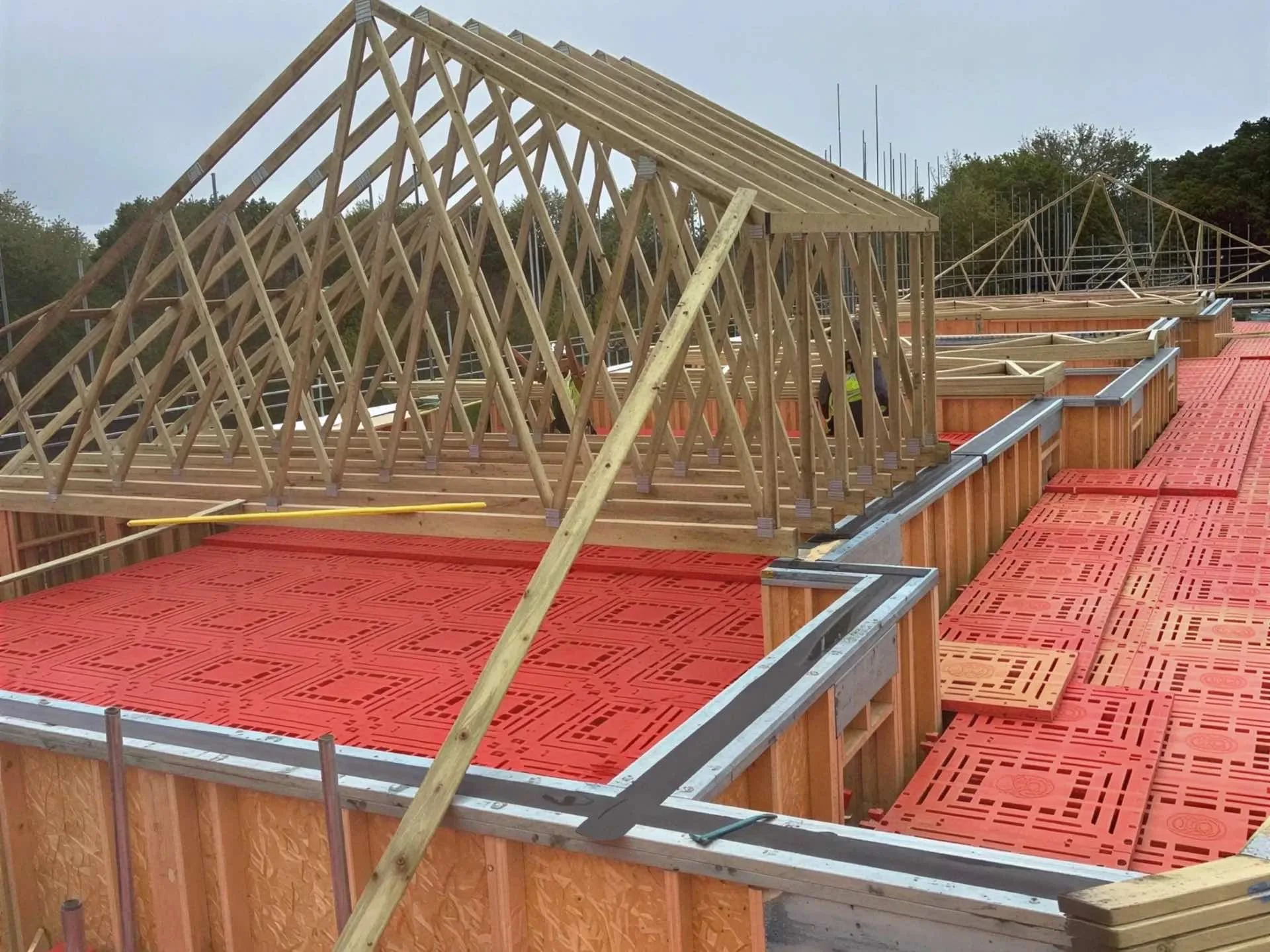 1,200 m² Crash Deck — scaffolding by Trust Scaffolding