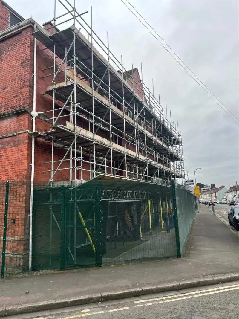 Edge Protection scaffolding in South Wales — image 3